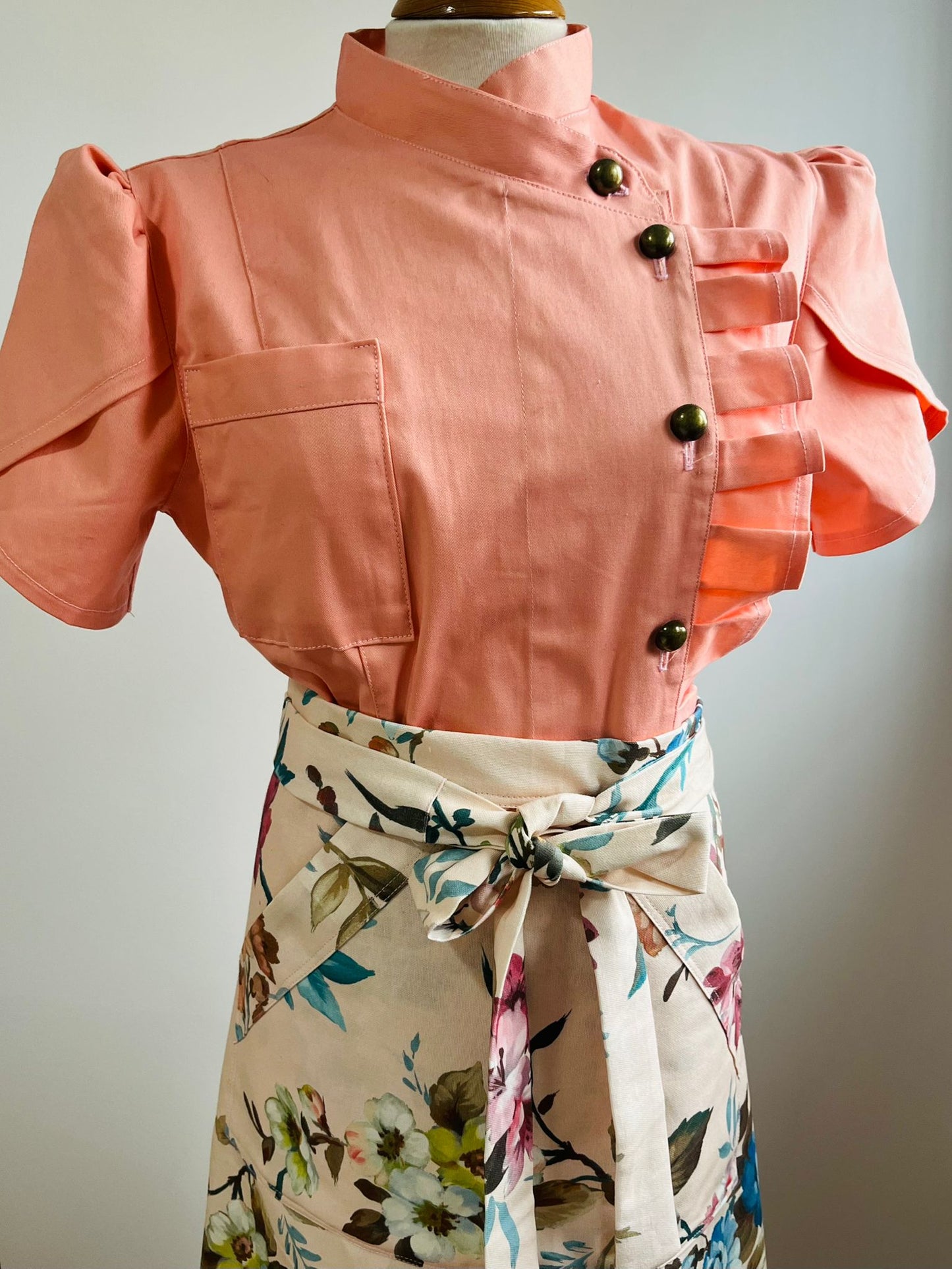 Conjunto Chaquetilla Nélida + Delantal Floral