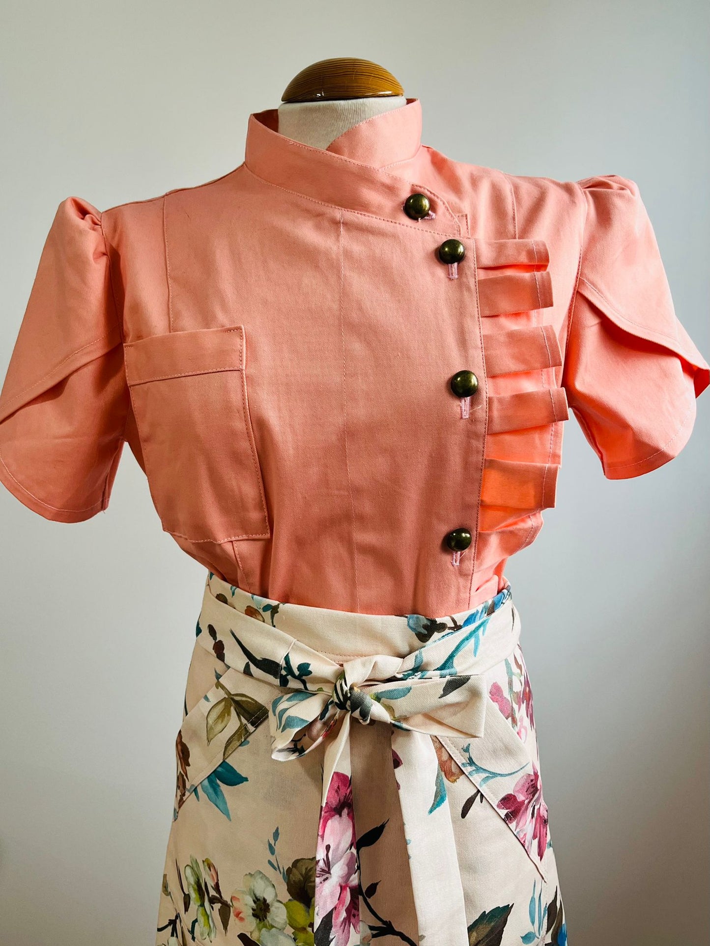 Conjunto Chaquetilla Nélida + Delantal Floral