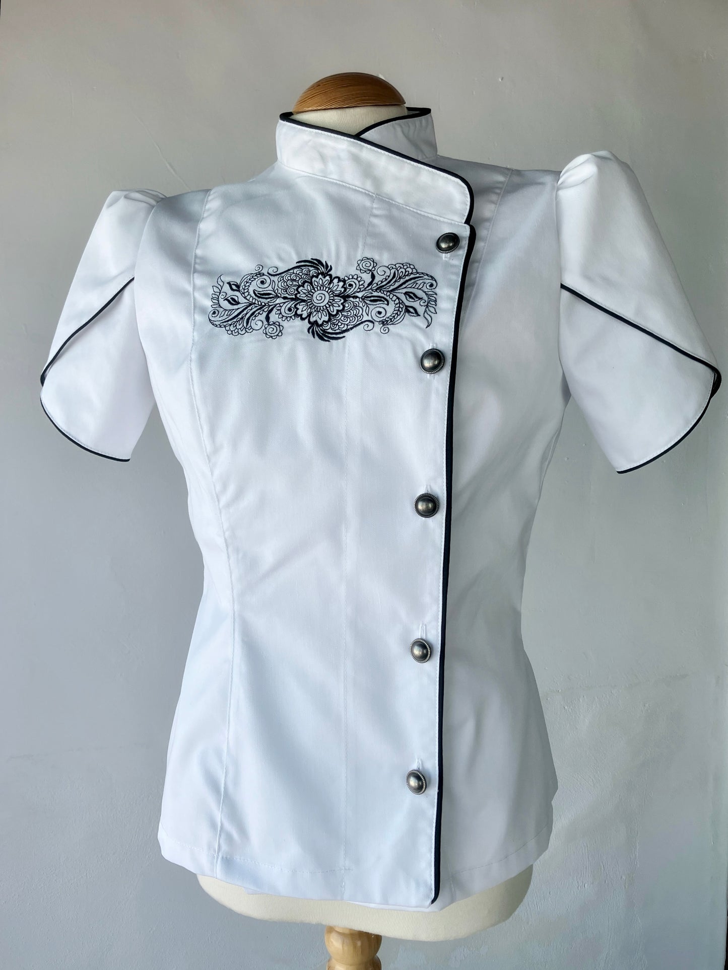 Chaqueta de Cocina Nélida con bordado y vivo